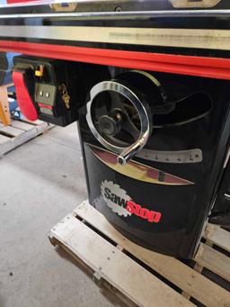SawStop commercial grade table saw