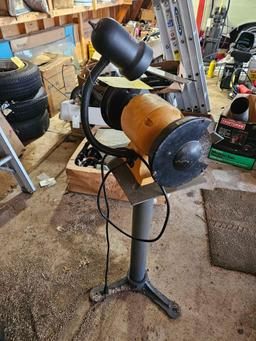 Central Machinery 6 Inch Bench Grinder with Light and Stand