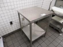 24X24 STAINLESS STEEL TABLE