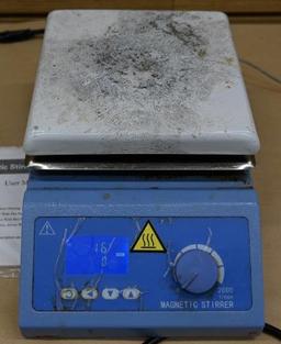SH Digital Hot Plate Magnetic Stirrer