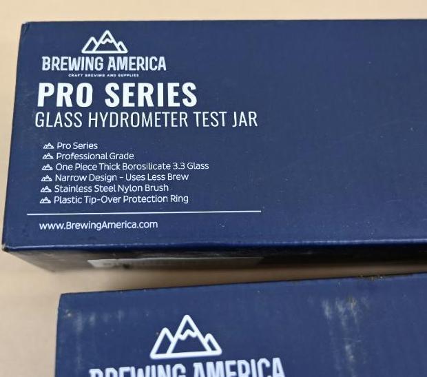 Bayou Classic High Pressure LPG Adjustable Regulator with Hydrometer