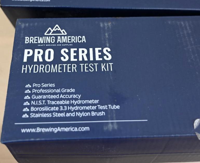 Bayou Classic High Pressure LPG Adjustable Regulator with Hydrometer